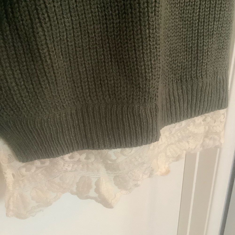 Urban Outfitters Pins & Needles Lace Crochet Trim Sweater Size Small - Picture 3 of 8